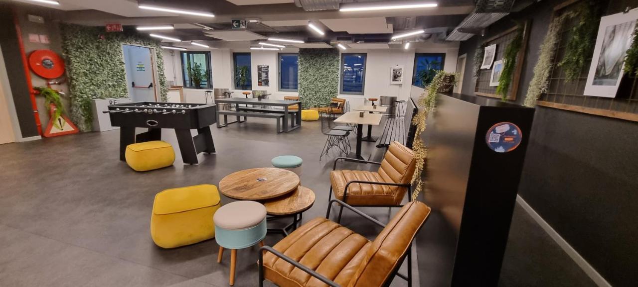 Auberge Jeunesse Charleroi Youth Hostel Шарлеруа Экстерьер фото