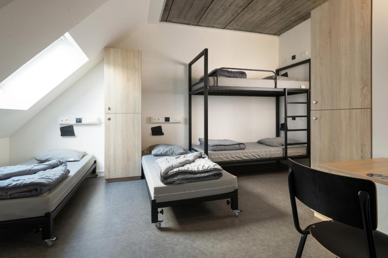 Auberge Jeunesse Charleroi Youth Hostel Шарлеруа Номер фото